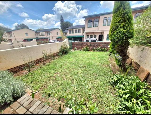3 BEDROOM TOWNHOUSE FOR SALE IN SINOVILLE
